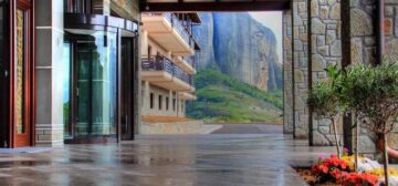 Grand Meteora Hotel